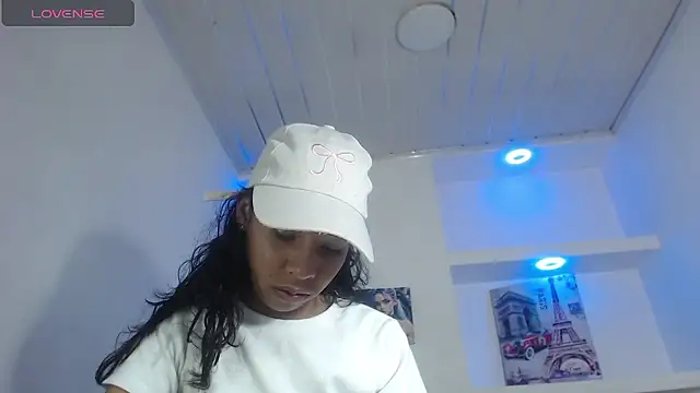 Miss sparkle00 online show from January 2026 08:01:02 PM