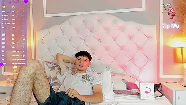 connor and angel online show from February 2025 04:35:01 PM