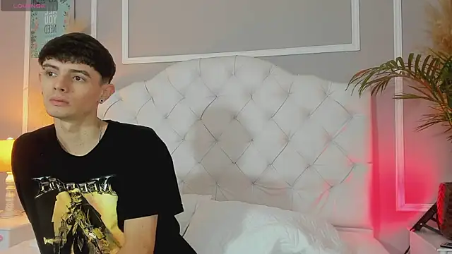 connor and angel online show from March 2025 05:18:01 PM