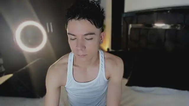 Snapshot of alanblack1 chatting on March 2026 07:53:01 AM alanblack1 online show from March 2026 07:53:01 AM