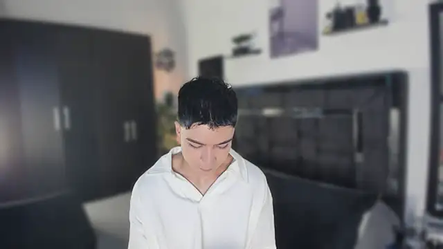 Snapshot of alanblack1 chatting on April 2026 04:01:01 PM alanblack1 online show from April 2026 04:01:01 PM