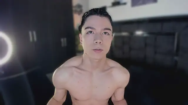 Snapshot of alanblack1 chatting on April 2026 12:43:01 PM alanblack1 online show from April 2026 12:43:01 PM