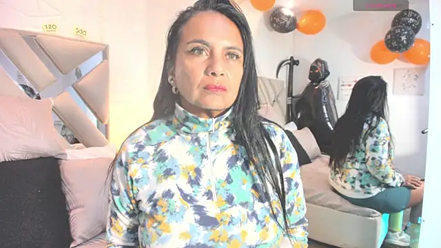 raquell moore online show from October 2025 12:41:02 PM