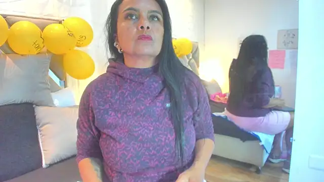 raquell moore online show from December 2025 05:32:01 PM