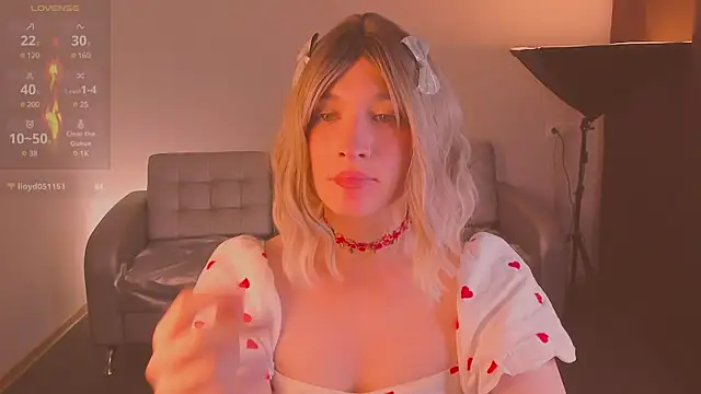 foxy jpg online show from February 2025 10:39:01 PM