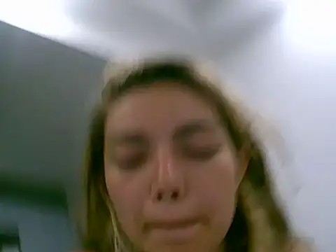 VittoriaTaylor online show from April 2026 03:07:02 AM