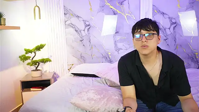 Snapshot of vanilla_hot chatting on October 2025 01:30:01 PM vanilla hot online show from October 2025 01:30:01 PM