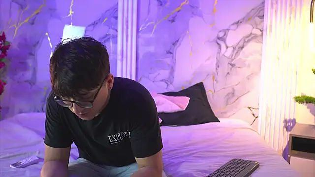 Snapshot of vanilla_hot chatting on November 2025 01:32:01 PM vanilla hot online show from November 2025 01:32:01 PM