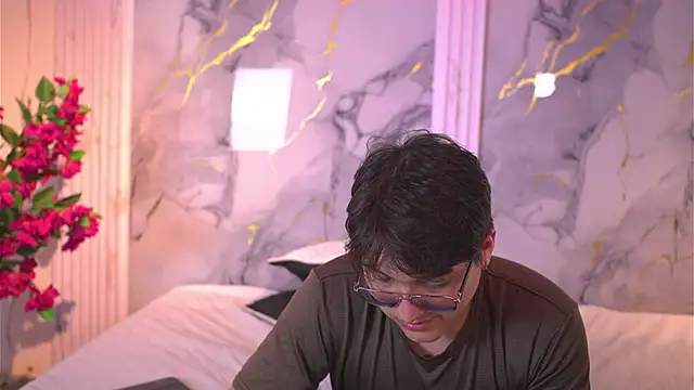 Snapshot of vanilla_hot chatting on November 2025 07:38:01 PM vanilla hot online show from November 2025 07:38:01 PM