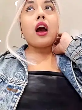 Snapshot of monicavictoria1301 chatting on March 2025 07:42:02 PM monicavictoria1301 online show from March 2025 07:42:02 PM