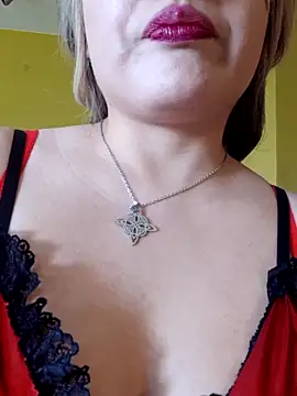 Snapshot of monicavictoria1301 chatting on October 2025 08:43:01 PM monicavictoria1301 online show from October 2025 08:43:01 PM