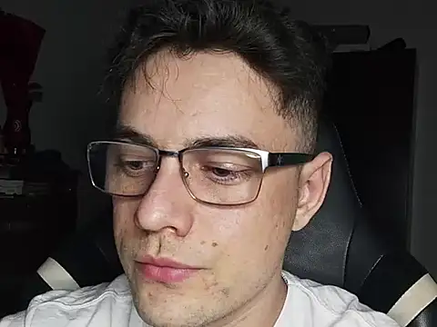 Dyllan   online show from October 2025 02:56:02 AM