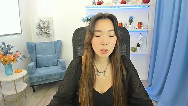 AnnaReyla online show from October 2025 11:27:01 AM