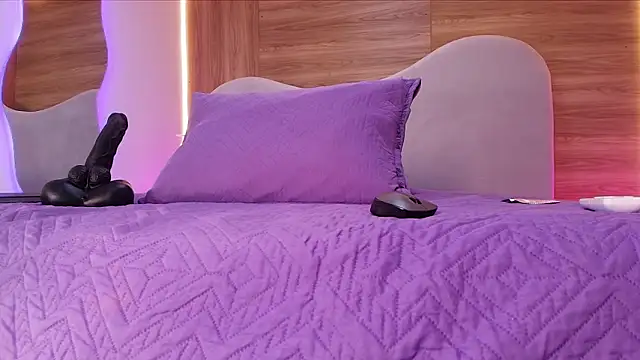 Auroraa miller online show from February 2026 03:07:02 AM