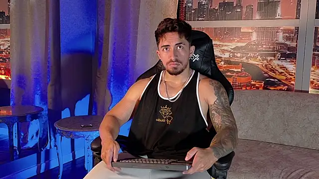 Snapshot of Brad_Summer chatting on June 2026 03:27:02 PM Brad Summer online show from June 2026 03:27:02 PM