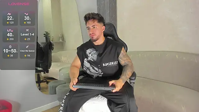 Snapshot of Brad_Summer chatting on July 2026 05:41:01 PM Brad Summer online show from July 2026 05:41:01 PM