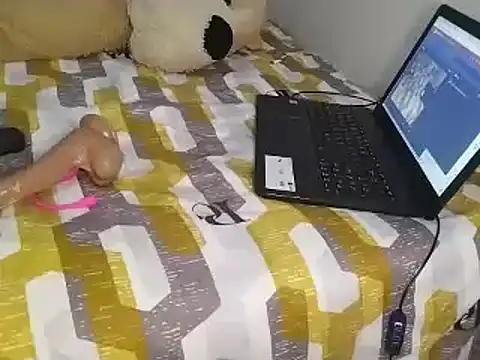 Chandy012 online show from November 2025 02:07:01 PM