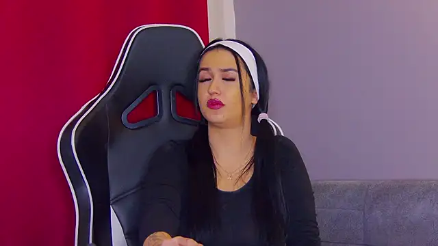 Eva Lovvia  online show from February 2025 01:20:02 AM