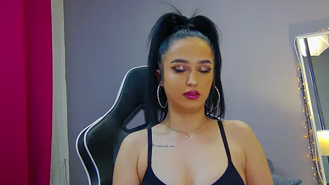 Eva Lovvia  online show from February 2025 07:41:02 PM