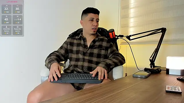 Snapshot of Fraannco chatting on January 2025 01:59:02 PM Fraannco online show from January 2025 01:59:02 PM