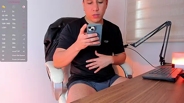 Snapshot of Fraannco chatting on March 2025 03:50:02 PM Fraannco online show from March 2025 03:50:02 PM