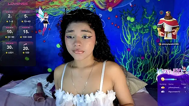 Snapshot of lucie_petite chatting on January 2026 06:12:02 PM lucie petite online show from January 2026 06:12:02 PM