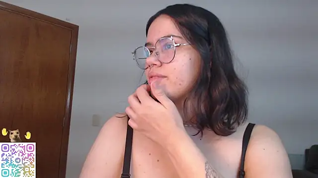 crystalll room online show from July 2026 03:31:02 AM