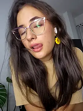 Snapshot of baaby-miiaa chatting on January 2025 02:58:02 AM baaby-miiaa online show from January 2025 02:58:02 AM