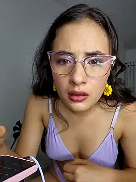 Snapshot of baaby-miiaa chatting on February 2025 03:18:01 AM baaby-miiaa online show from February 2025 03:18:01 AM