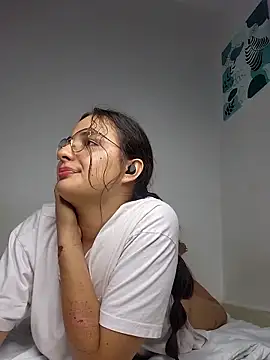 Snapshot of baaby-miiaa chatting on March 2025 09:13:01 AM baaby-miiaa online show from March 2025 09:13:01 AM