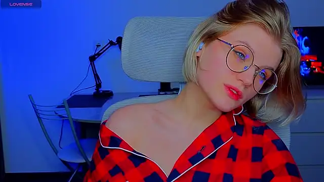  JessieVibes online show from January 2025 06:32:02 PM