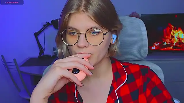  JessieVibes online show from February 2025 04:42:02 PM