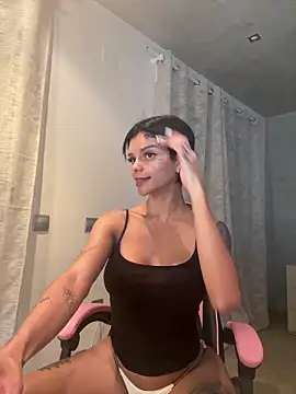 Snapshot of Rosariolovex chatting on February 2025 06:19:01 PM Rosariolovex online show from February 2025 06:19:01 PM