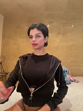 Snapshot of Rosariolovex chatting on February 2025 07:06:02 PM Rosariolovex online show from February 2025 07:06:02 PM