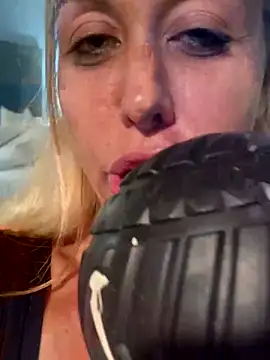 Snapshot of 1fun_one chatting on September 2025 01:06:02 AM 1fun one online show from September 2025 01:06:02 AM