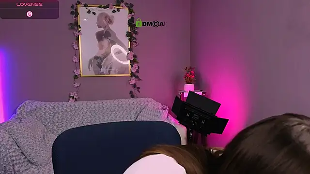 flora ri online show from October 2025 09:19:02 AM