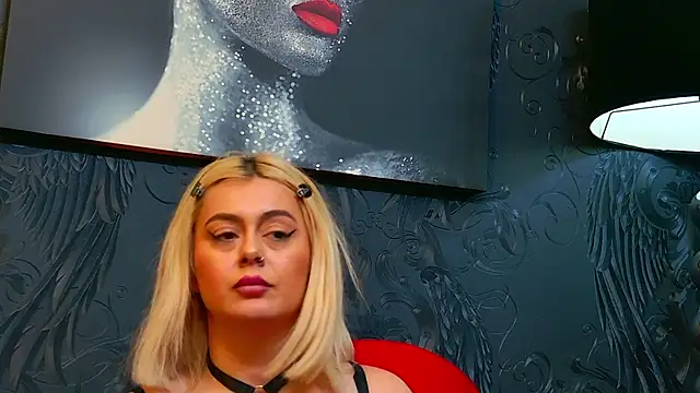 Snapshot of ChloeFrost chatting on February 2025 05:31:02 AM ChloeFrost online show from February 2025 05:31:02 AM