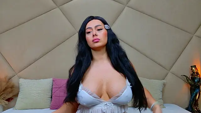 Snapshot of ChloeFrost chatting on October 2025 05:03:02 AM ChloeFrost online show from October 2025 05:03:02 AM