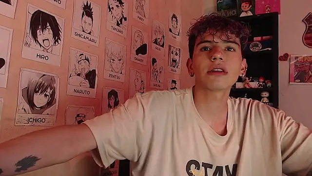 Snapshot of Mickey_Magic chatting on January 2025 07:15:01 AM Mickey Magic online show from January 2025 07:15:01 AM