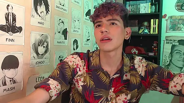 Snapshot of Mickey_Magic chatting on February 2025 01:55:01 AM Mickey Magic online show from February 2025 01:55:01 AM