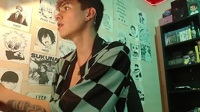 Snapshot of Mickey_Magic chatting on February 2025 05:24:01 AM Mickey Magic online show from February 2025 05:24:01 AM