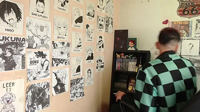 Snapshot of Mickey_Magic chatting on March 2025 07:27:02 AM Mickey Magic online show from March 2025 07:27:02 AM