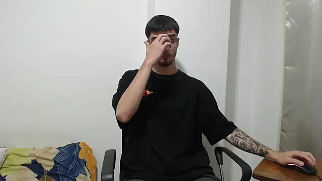 Aleex Miller online show from October 2025 08:12:01 AM