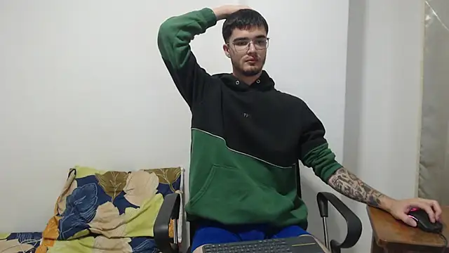 Aleex Miller online show from October 2025 07:39:01 AM