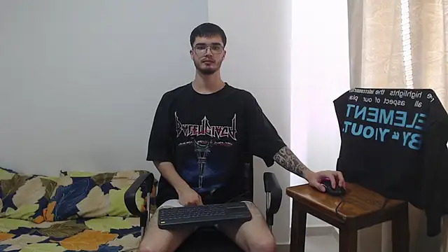 Aleex Miller online show from October 2025 08:18:01 PM