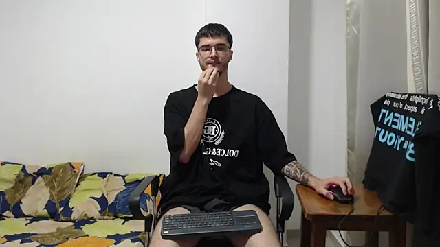 Aleex Miller online show from October 2025 08:24:02 AM