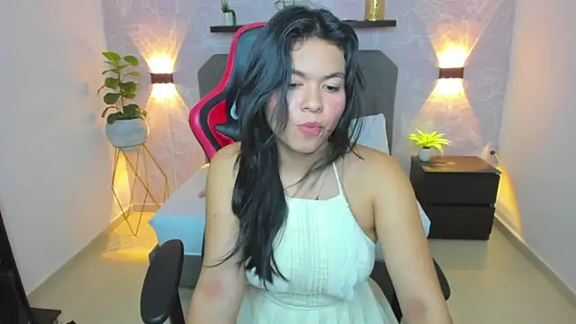 Snapshot of adarna13_ chatting on February 2025 02:16:02 AM adarna13  online show from February 2025 02:16:02 AM