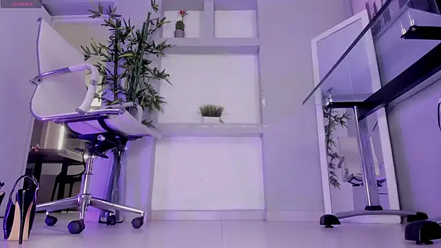 Snapshot of hannah_howeell__ chatting on September 2025 10:05:01 AM hannah howeell online show from September 2025 10:05:01 AM