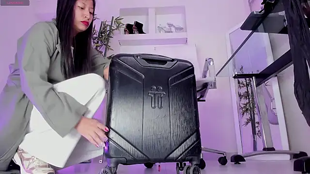 Snapshot of hannah_howeell__ chatting on October 2025 10:15:01 AM hannah howeell online show from October 2025 10:15:01 AM