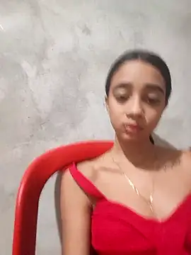 Snapshot of Zoe_Sweett18 chatting on February 2026 12:32:01 PM Zoe Sweett18 online show from February 2026 12:32:01 PM